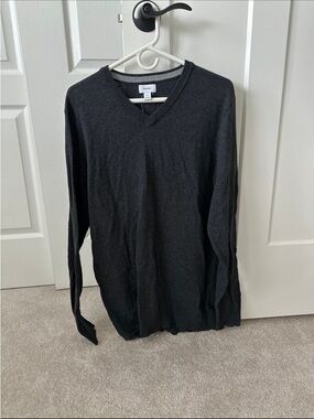 💚4/$30💚 Old Navy Charcoal V-Neck Sweater